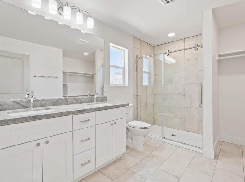 2nd Floor Pr Bathroom - 1164 Jasper Loop