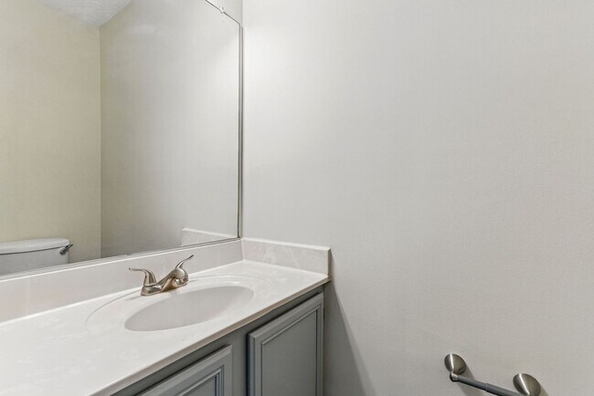 Building Photo - 505 Knollwood Ct