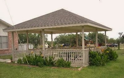 Building Photo - 2300 Alamo St