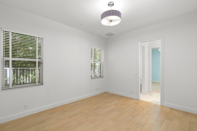 Building Photo - 19230 Fox Landing Dr