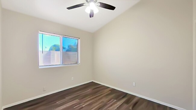 Building Photo - New paint and LVP flooring!  Great neighbo...