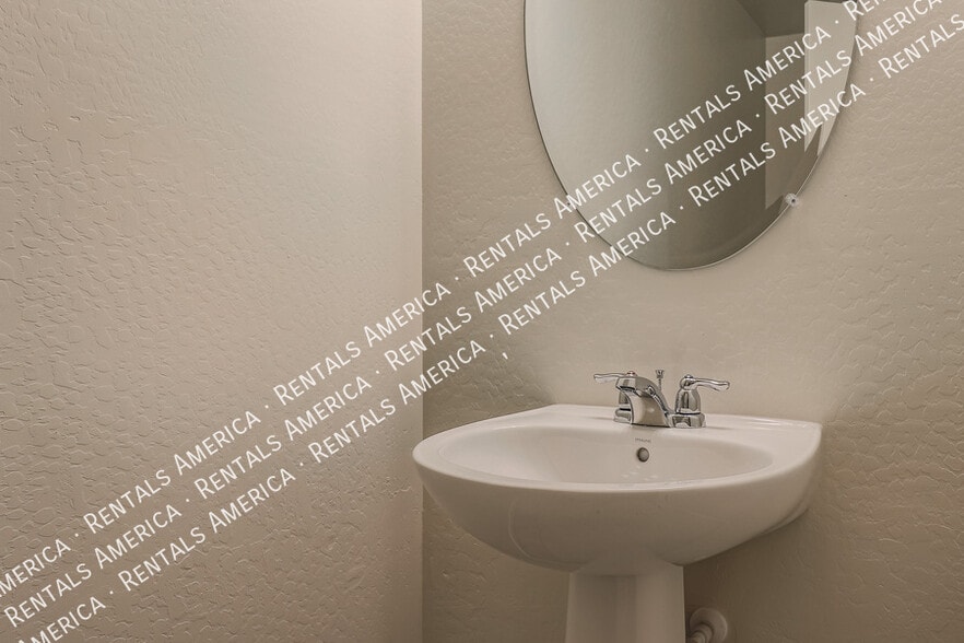 Building Photo - 16267 W La Ventilla Way