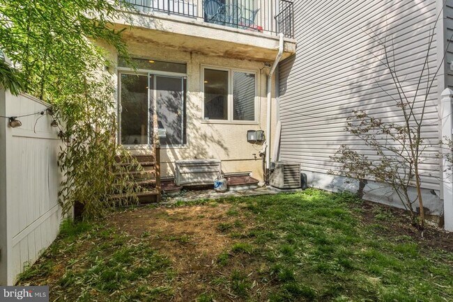 Building Photo - 725 N 20th St