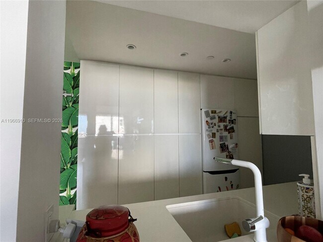 Building Photo - 1200 West Ave