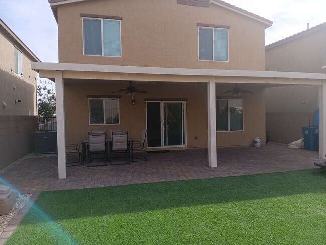 Building Photo - NEWER BUILD 4BD/2.5BA HOME NEAR ALIANTE!