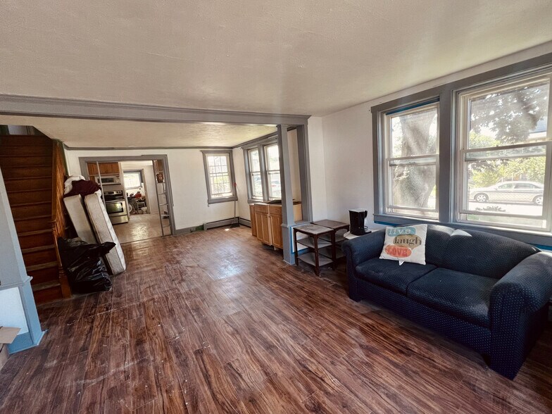 Livingroom - 1102 Lancaster Ave