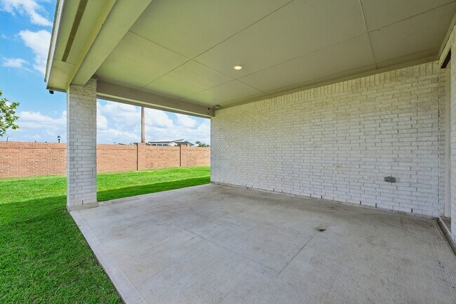 Building Photo - 7818 Palm Glade Dr