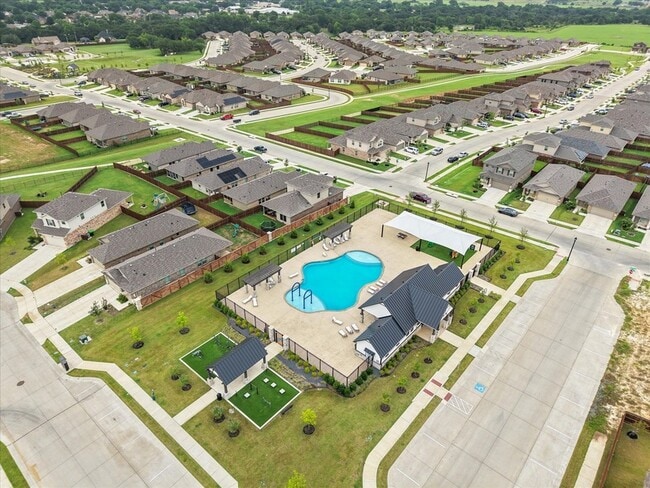 Building Photo - 105 Greengate Dr