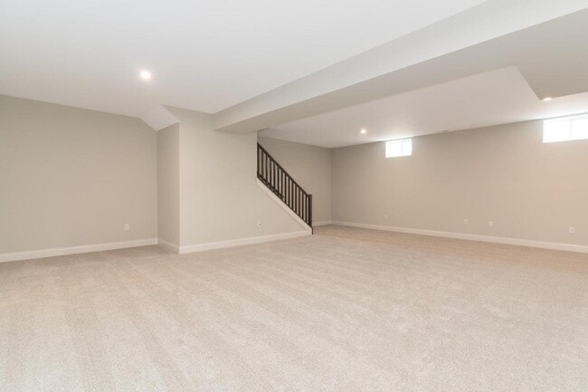 Building Photo - 5852 Stillwater Ln