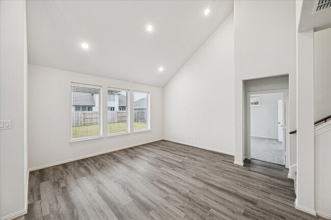 Building Photo - 3018 Myrtle Bch Ln