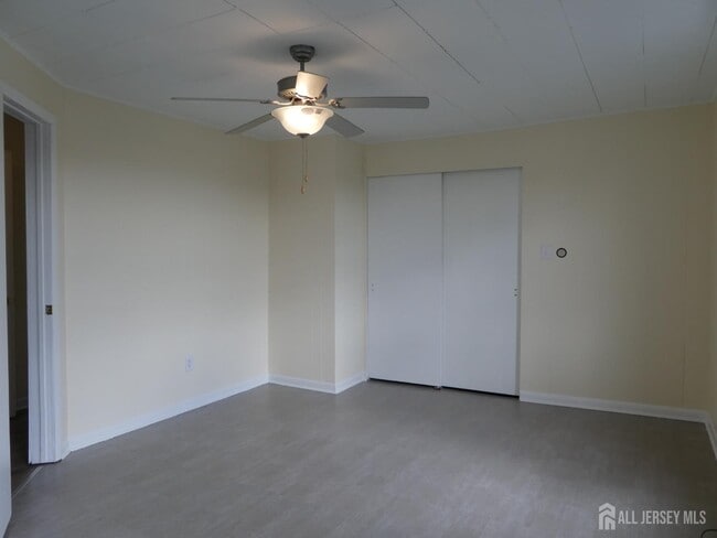 Building Photo - 1354 Stelton Rd