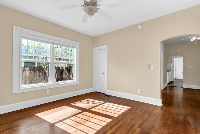 Building Photo - Charming and Spacious 2BR/1BA Unit in Hist...
