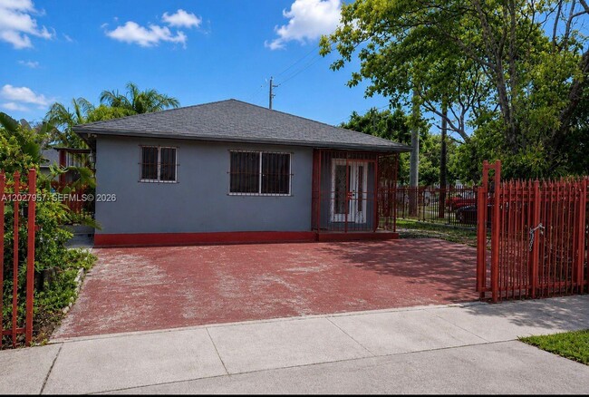 Building Photo - 4952 NW 21st Ave