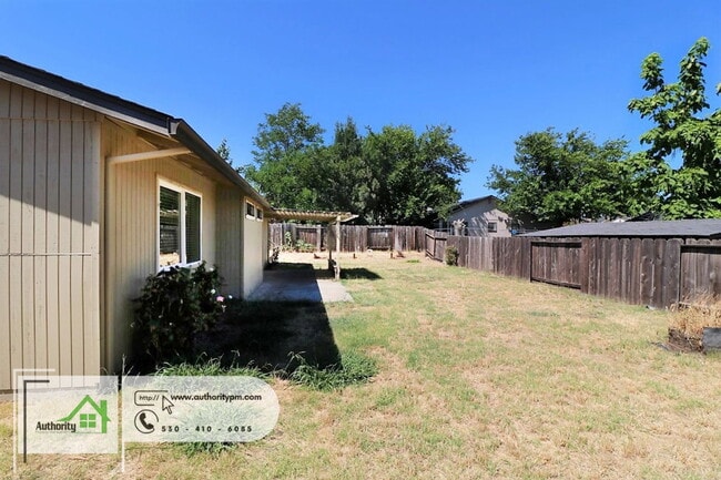 Building Photo - 3657 Santa Rosa Way