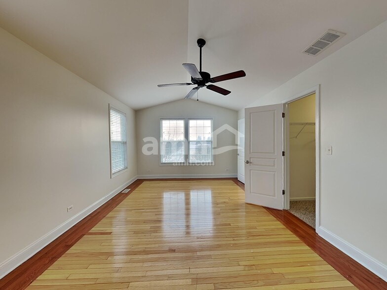 Building Photo - 2449 Emily Ln