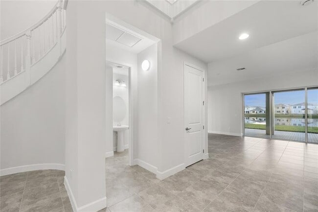 Building Photo - 5164 Liberty Ln