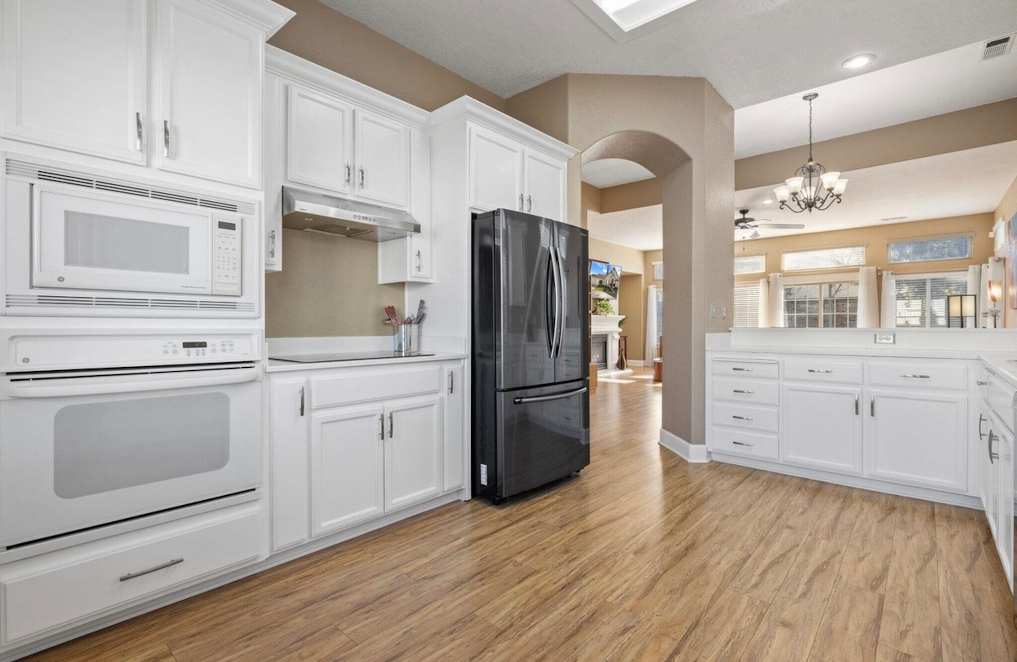 Building Photo - 3220 Humberton Pl