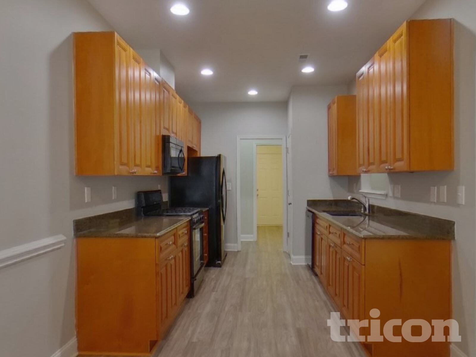 Building Photo - 2304 Larkspur Ln