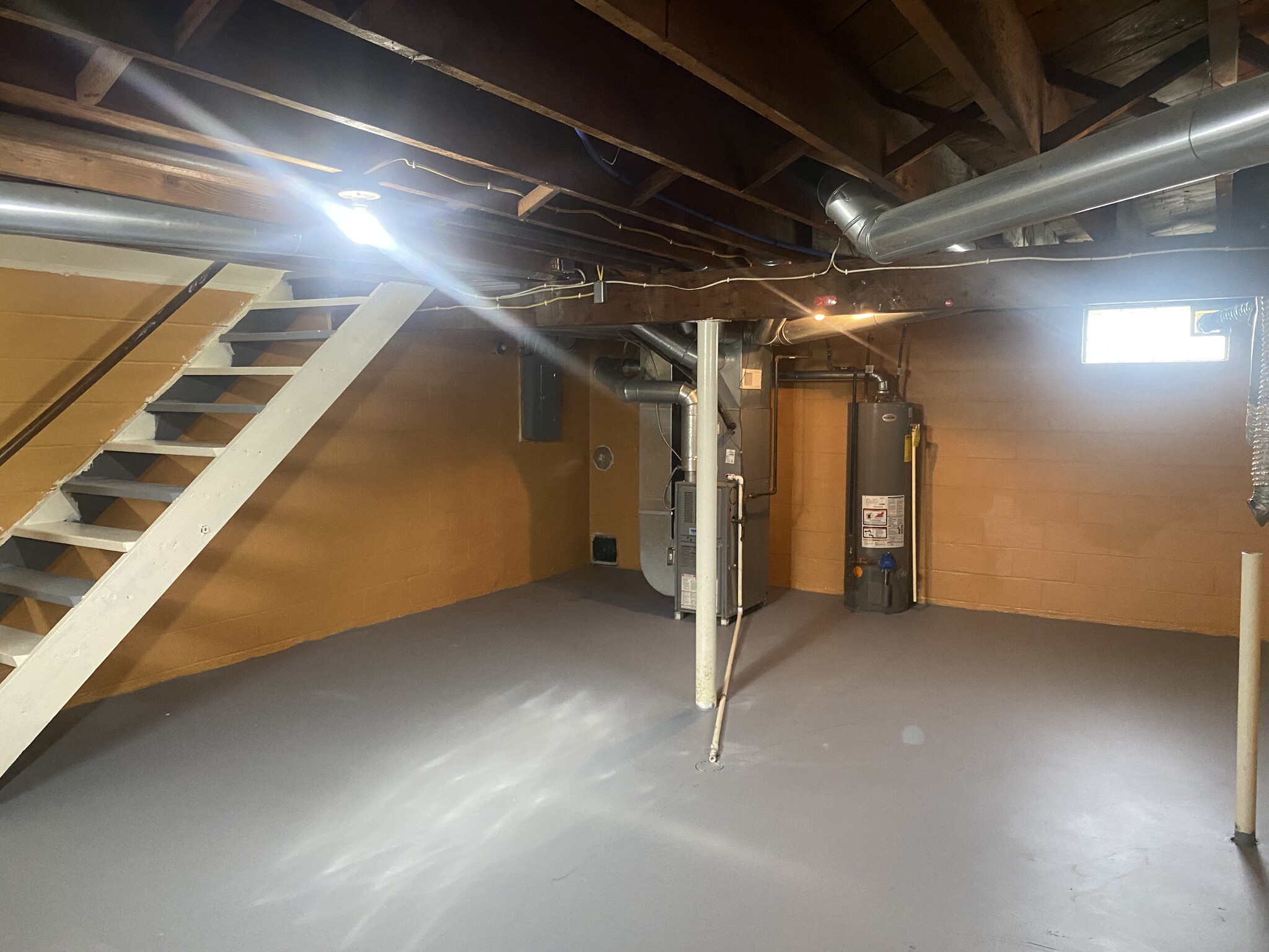 Building Photo - 430 N 4th St