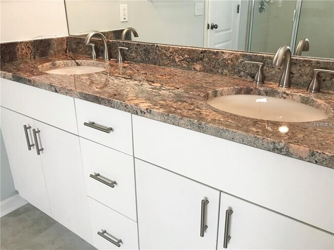 Building Photo - 1934 Abbey Ridge Dr