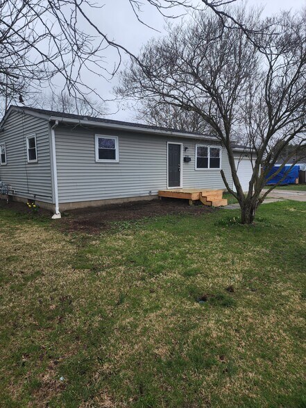 Building Photo - 1200 Hollar Ln