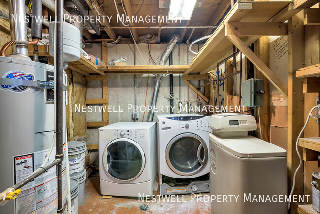 Building Photo - 3462 Greenhills Dr