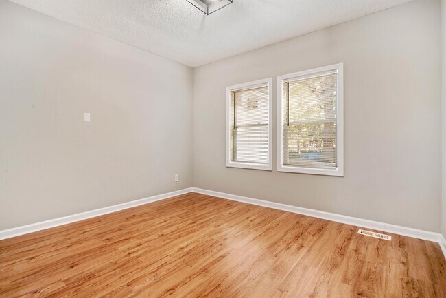 Building Photo - 1004 Tatum Rd