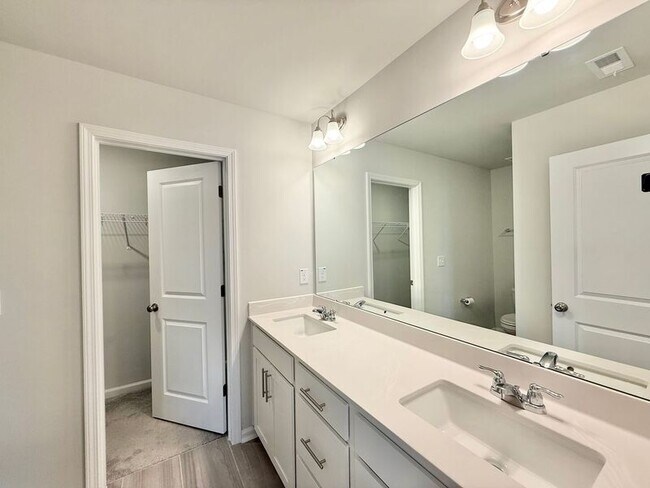 Building Photo - 1775 Night Sky Trl