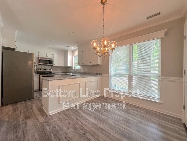 Building Photo - 11824 Larkridge Ct