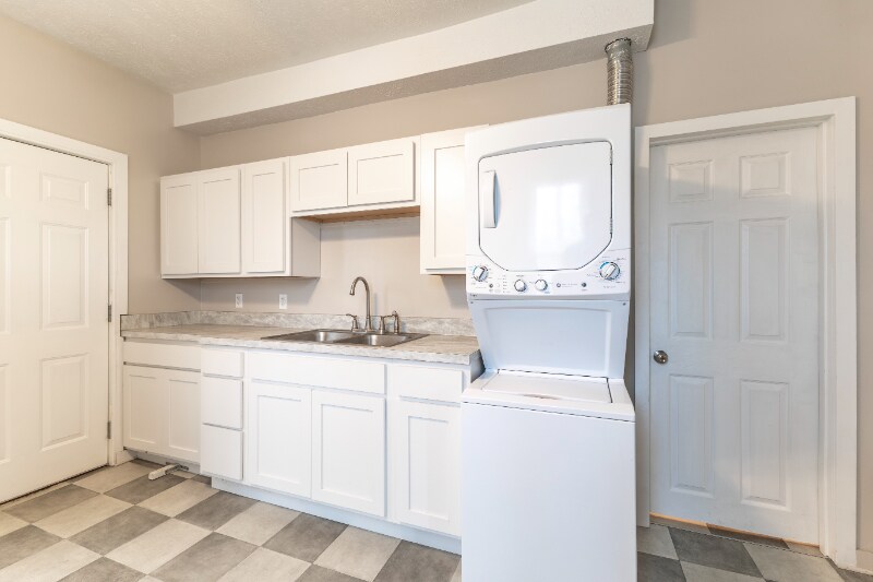 Building Photo - 6604 Ballard Ave