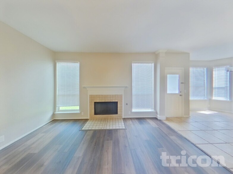 Building Photo - 4504 Vista Meadows Dr