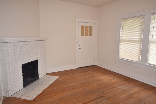 Building Photo - 4618 Clay St