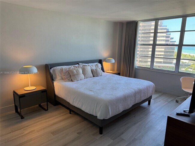 Building Photo - 5151 Collins Ave