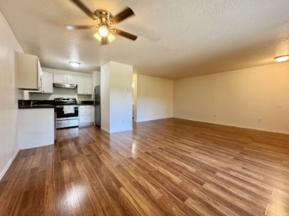 Building Photo - 5560 SW Beaverton Hillsdale Hwy