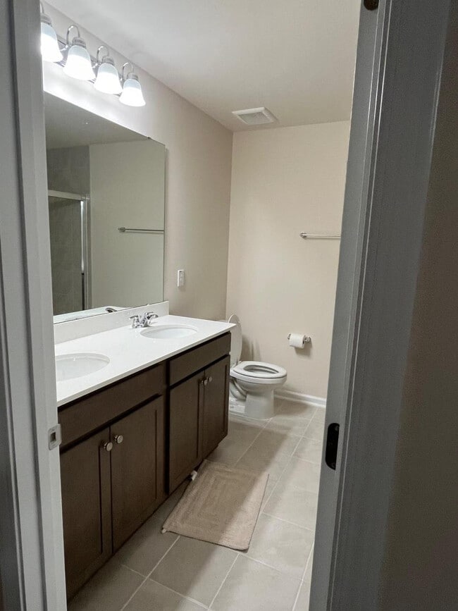 Building Photo - Room in Townhome on Preveza Pl