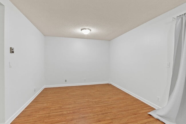 Building Photo - For Rent 3 Bed, 2.5 Bath Condo in Mesa Ver...