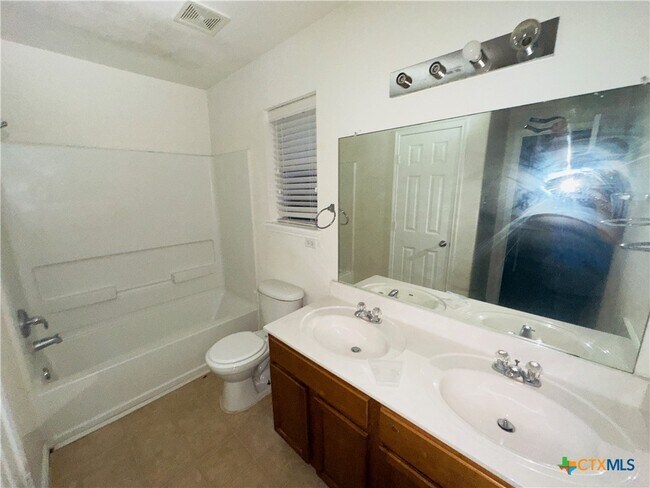 Building Photo - 4509 Auburn Dr