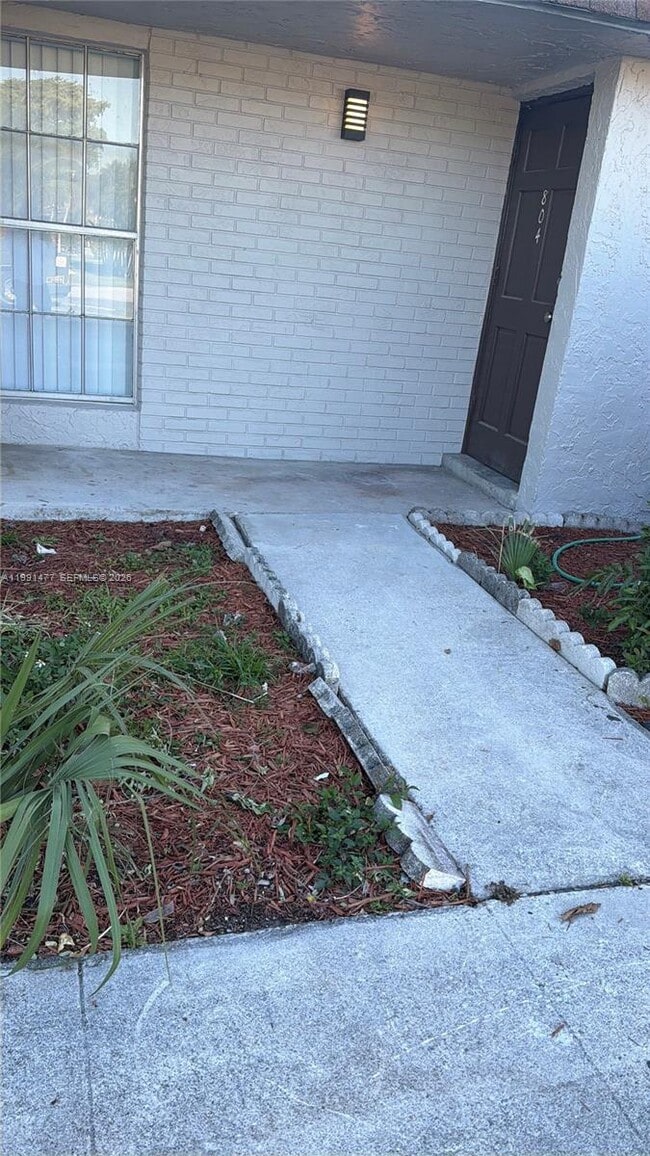 Building Photo - 804 SW 73rd Ave