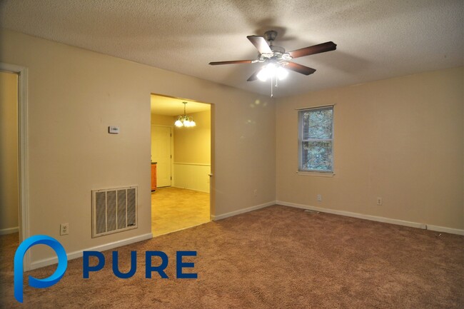 Building Photo - 126A Rembert Martin Park, Columbia, SC 29210