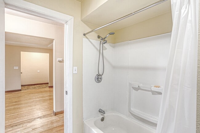 Building Photo - 7010 NE Alberta St