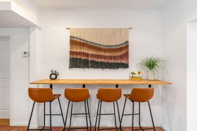 Building Photo - 1516 SW 8th Ave