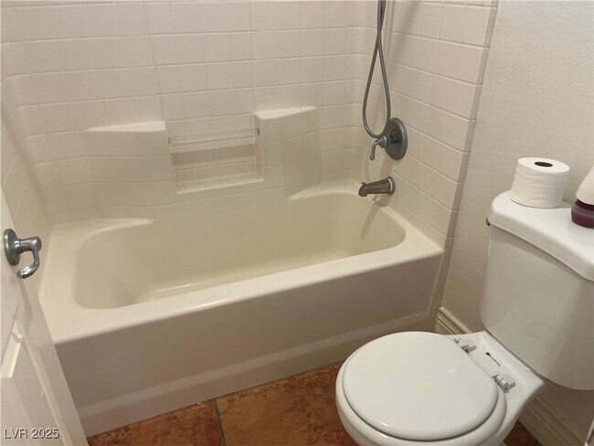 Building Photo - 397 Hidden Hole Dr