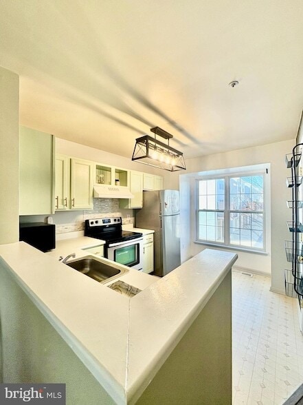 Building Photo - 13907 Edwall Dr