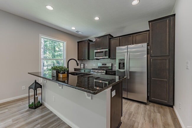 Building Photo - 9808 Blyth Dr