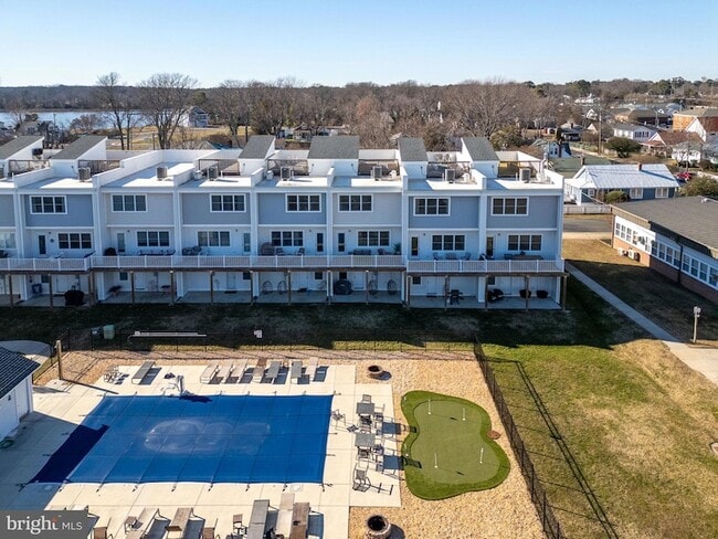 Building Photo - 308 Douglas Ave