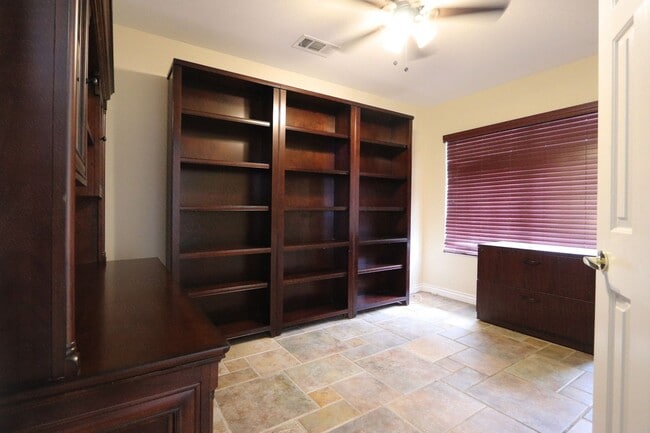 Building Photo - Fabulous Summerlin  Home!