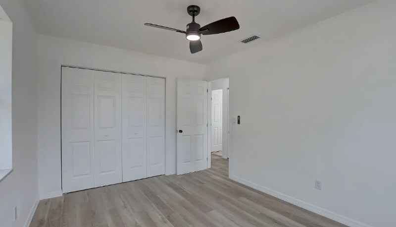 Building Photo - 417 Hollyhock Ln