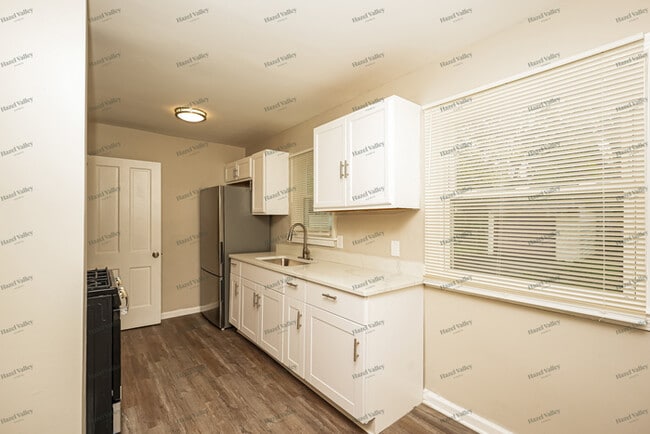 Building Photo - 4065 Bayard Rd