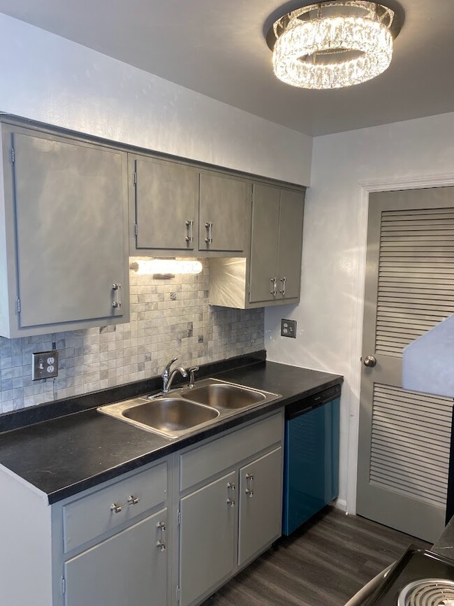 Building Photo - 3006 Benchwood Rd