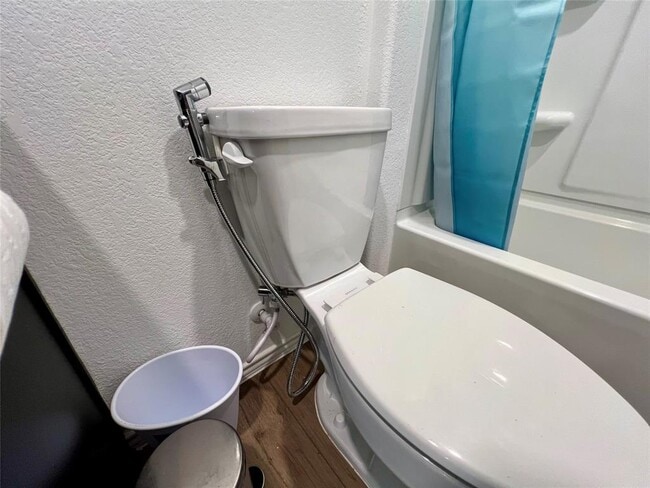 Building Photo - 420 Halfmoon Dr